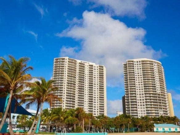Vivir en Hallandale Beach Lujo, casinos y acceso al mar